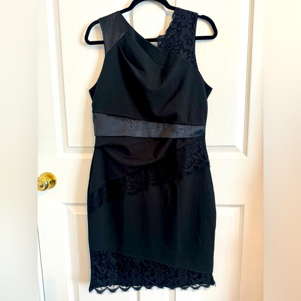 Lace Detail Party Dress NWOT